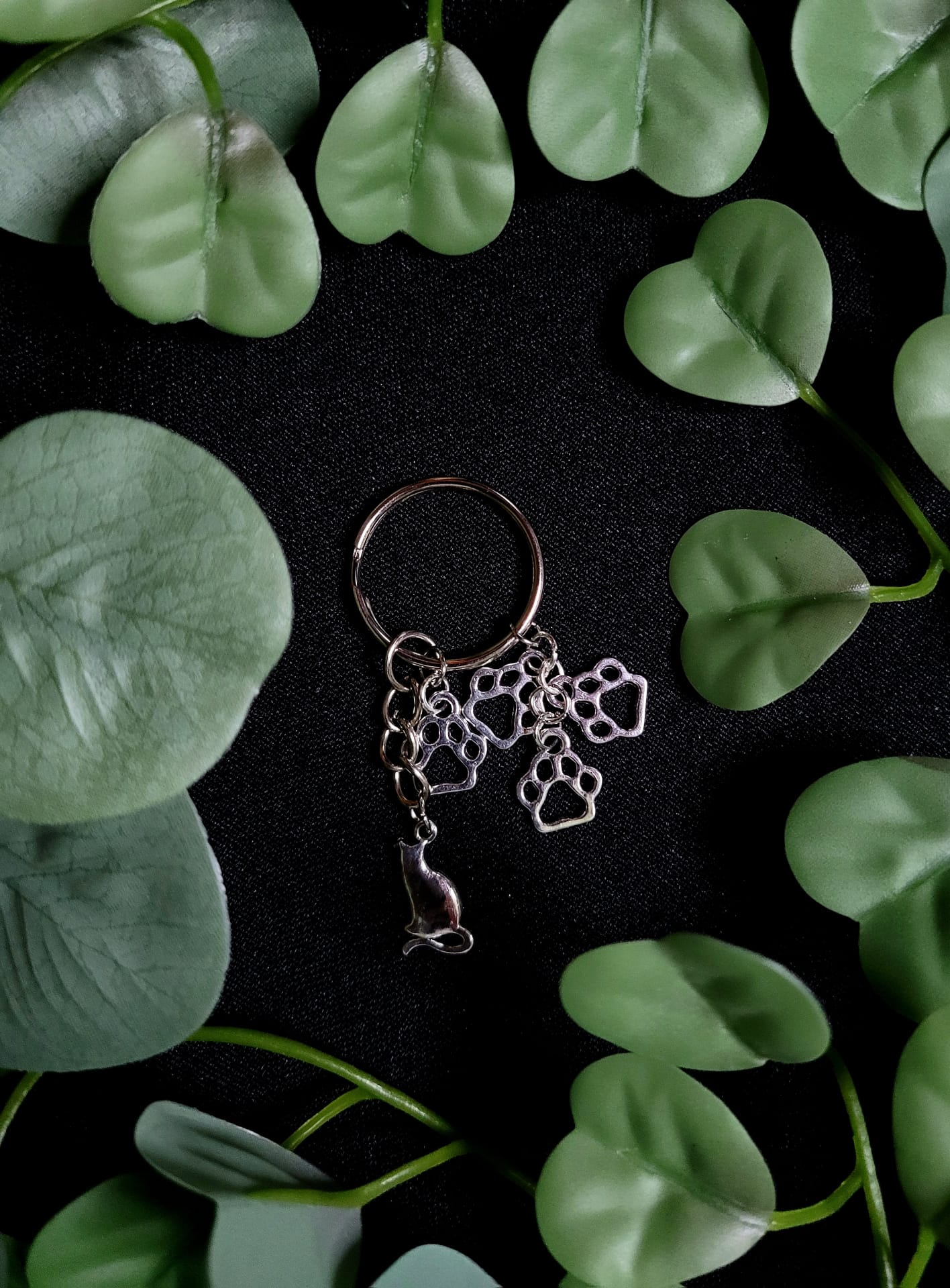 Keychain cat + paws
